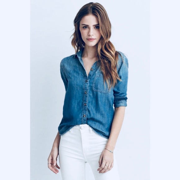 American Eagle Boyfriend Fit Chambray Button Down - Picture 1 of 7